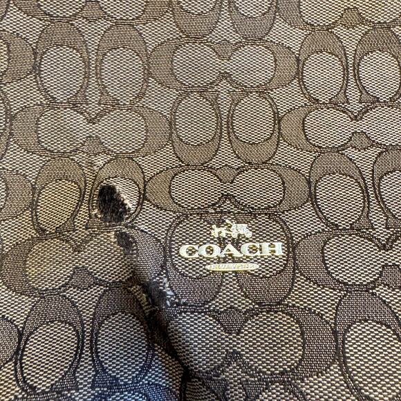 🧵 COACH Signature C Hobo Bag | AS-IS for Repair or Upcycle Project - Picture 3 of 6